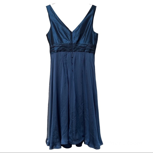 Rickie Freeman Teri Jon Silk Sleeveless Dress Size 8 – Floral Applique, Elegant - Picture 2 of 11